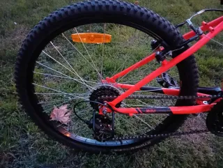 Bicicleta Rockrider 500 Montaña. 24" pulgadas 1'95