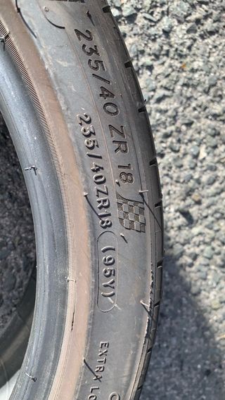 Neumáticos Michelin Pilot Sport 4 235/40 R18