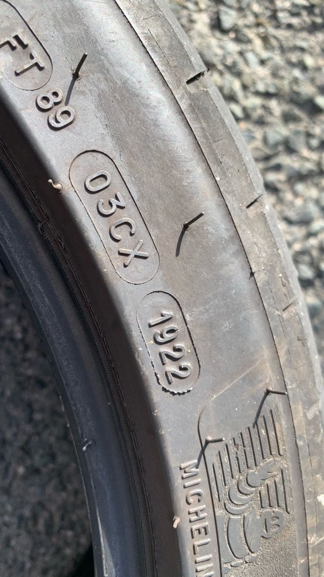 Neumáticos Michelin Pilot Sport 4 235/40 R18