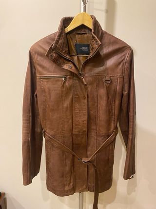 Chaqueta de piel marrón