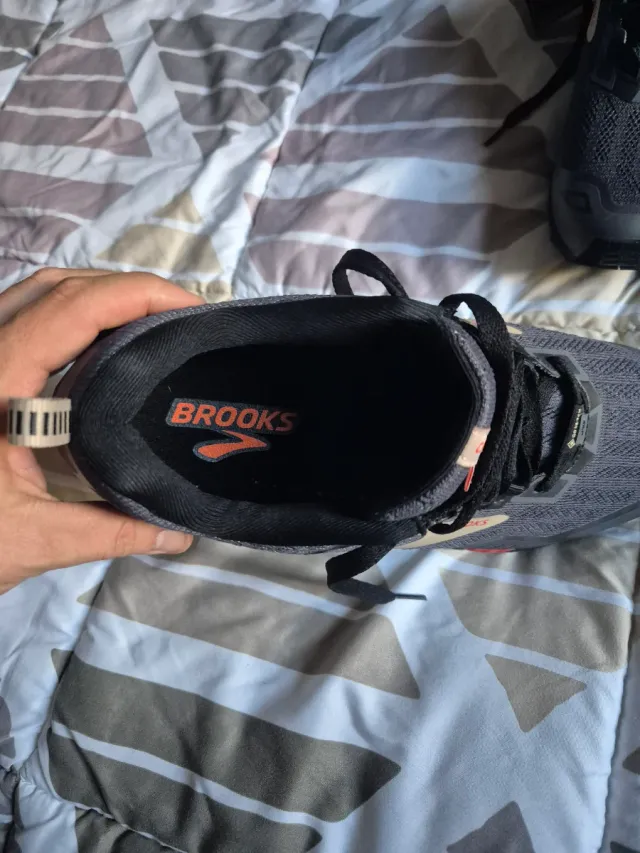 Zapatillas Brooks Cascadia GTX 15