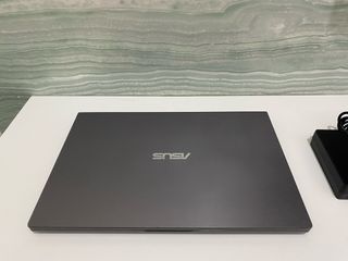 Portátil Asus Ryzen 5