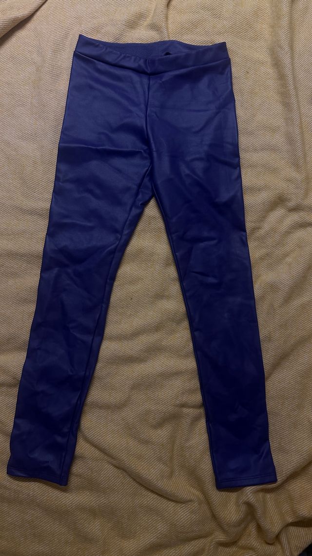 Pantalón efecto piel Calzedonia morado 11/12 años