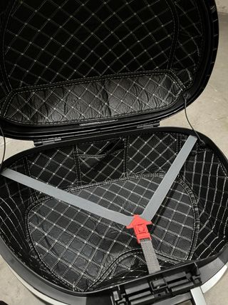 Baúl Shad SH48 + Soporte BMW F900 R