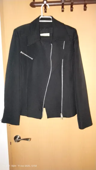 Traje de chaqueta y falda Milestimes Negra