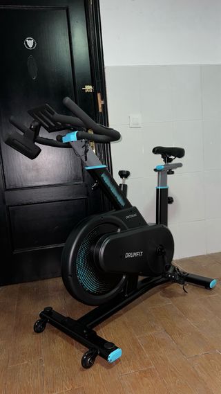 Bicicleta Estática Cecotec Drumfit. Buen estado