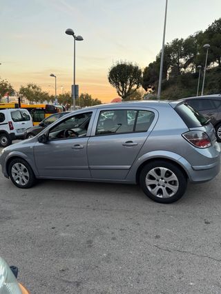 Opel Astra ańo 2008 tlf 662226705