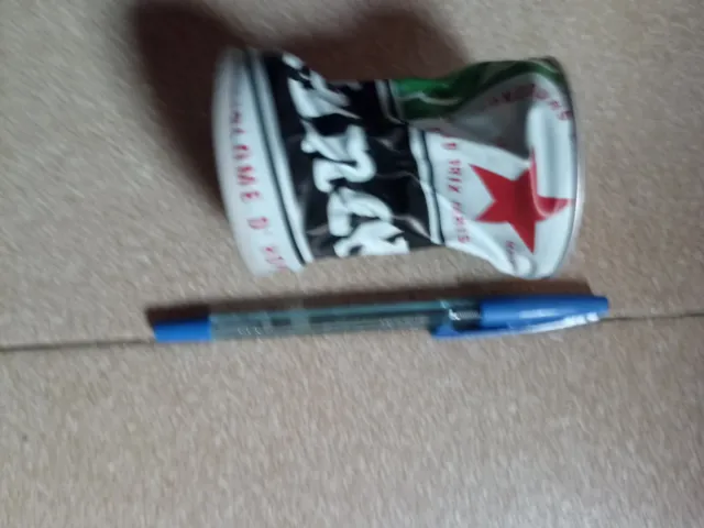 Piccolo portatodo in forma di lattina