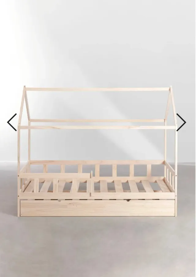 Cama infantil de madera con cajón