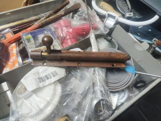 Latiguillos y diversas llaves ,codos etc