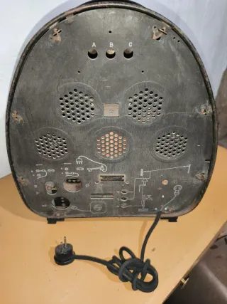 Radio Antigua Philips 834