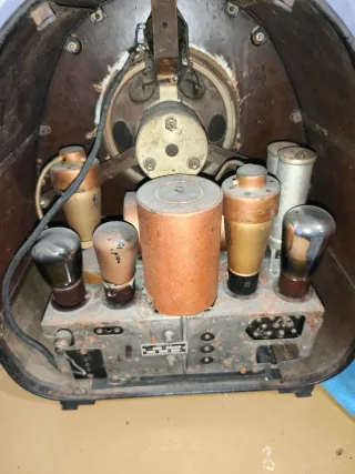 Radio Antigua Philips 834