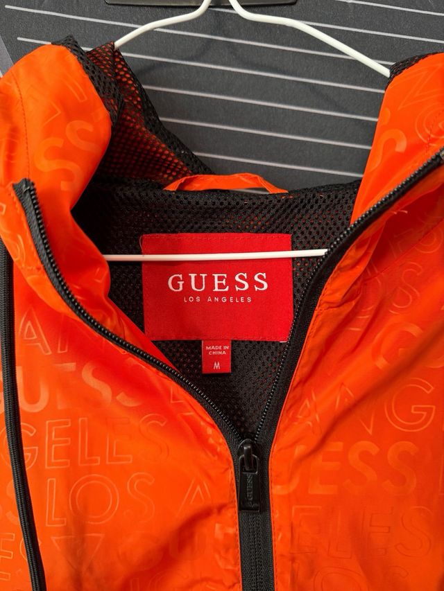 Chaqueta Guess naranja cropped talla M.