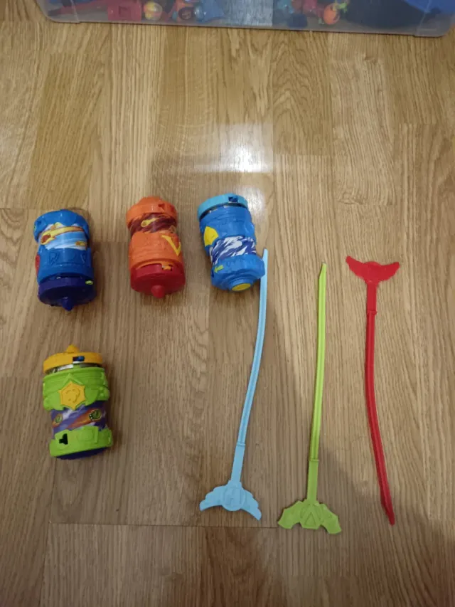 Lote 4 Peonzas Superzings con 3 Lanzadores