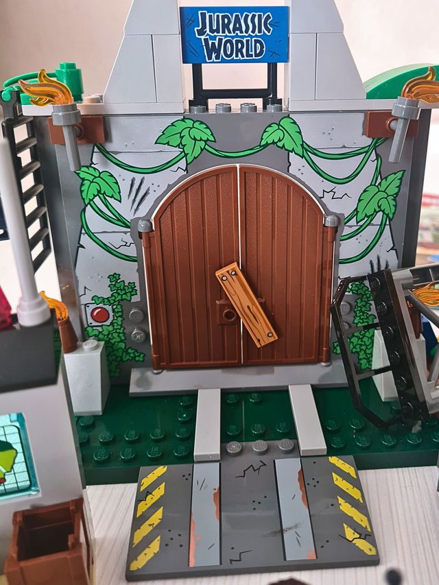 LEGO Jurassic World 10758 Fuga del T Rex