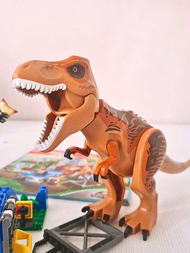 LEGO Jurassic World 10758 Fuga del T Rex
