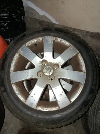 Llantas Peugeot 16 pulgadas (4 unidades)