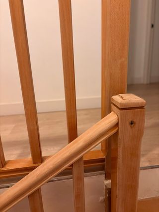 Escalera de madera de roble