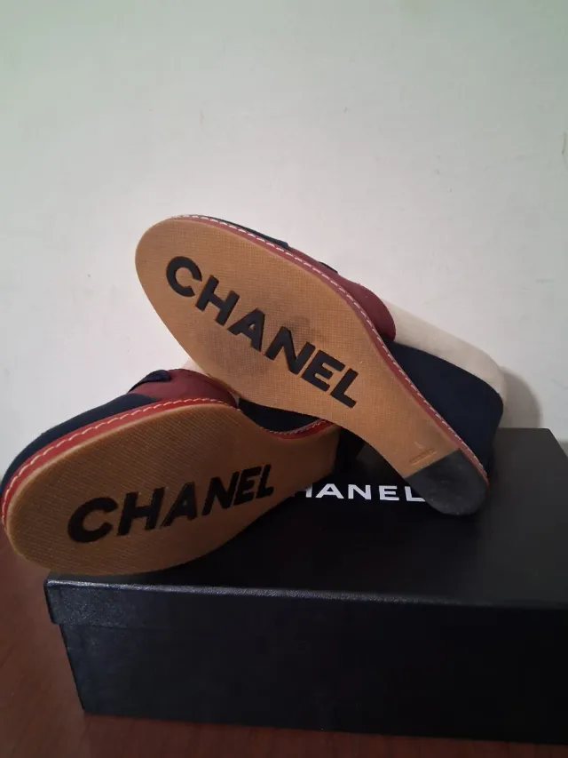 Chanel Cuñas Beige y Azul talla 41.