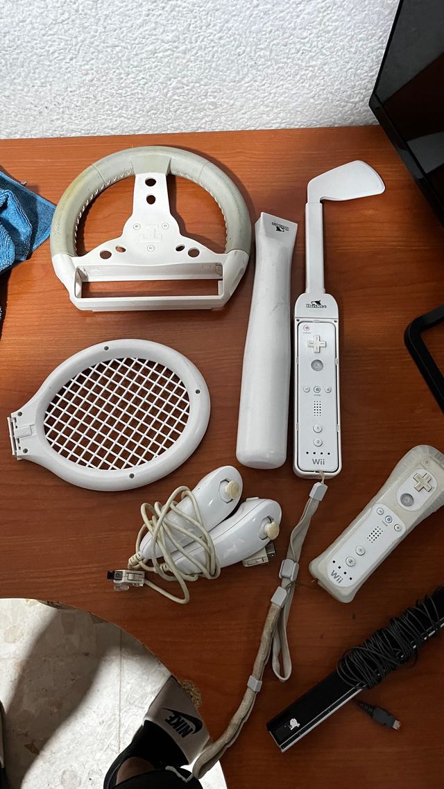 Accesorios Wii: Volante, Raqueta, Palo Golf, beisb