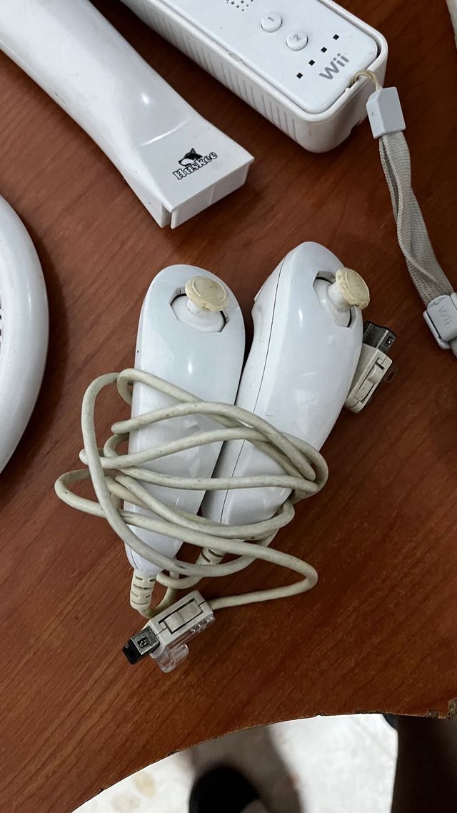 Accesorios Wii: Volante, Raqueta, Palo Golf, beisb