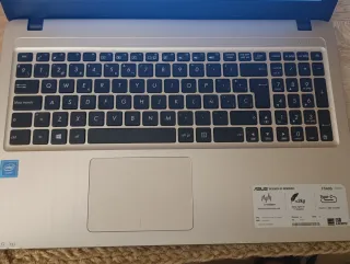 Portátil ASUS Plata y Negro f540s