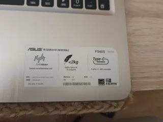 Portátil ASUS Plata y Negro f540s