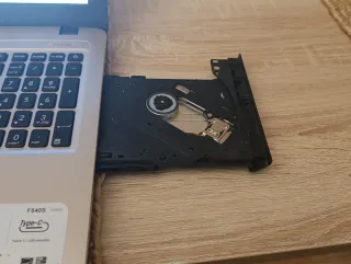 Portátil ASUS Plata y Negro f540s