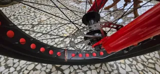 Vendo Bicicleta roja FOREKNOW , mas infoo al whats