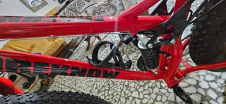 Vendo Bicicleta roja FOREKNOW , mas infoo al whats