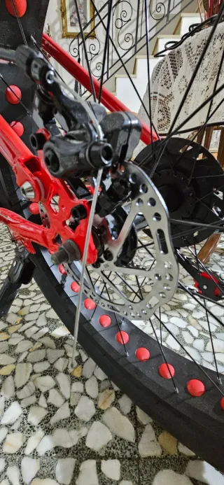 Vendo Bicicleta roja FOREKNOW , mas infoo al whats