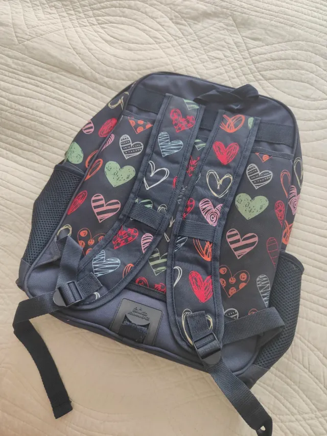 Mochila con estampado de corazones