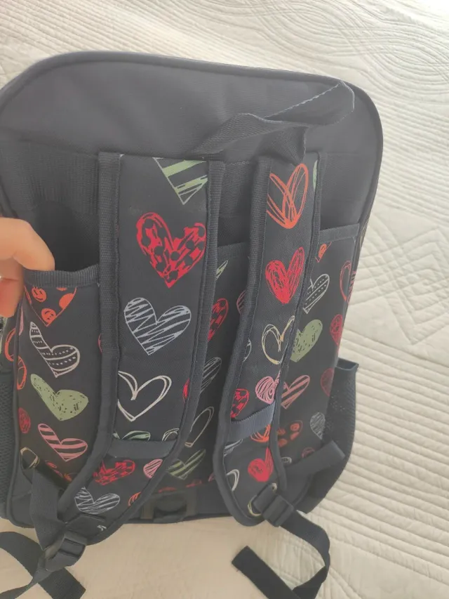 Mochila con estampado de corazones