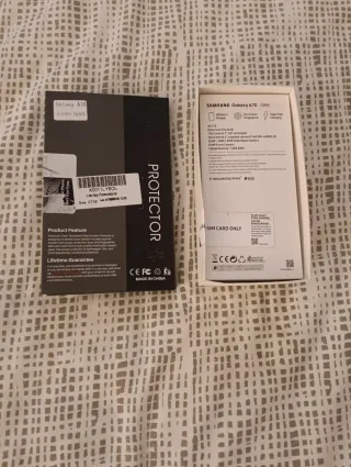 3 Protezioni Schermo + Custodia Samsung Galaxy A70