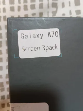 3 Protezioni Schermo + Custodia Samsung Galaxy A70