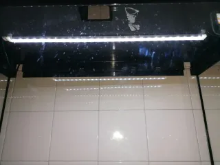 Pecera 78L con luz LED y marcos negros