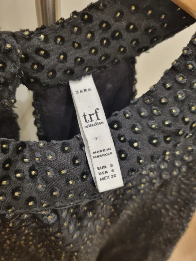 Vestido fiesta cuello halter Zara negro