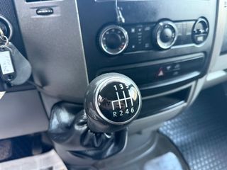 Volkswagen Crafter 30 2.0TDI 136cv Medio