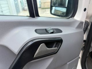 Volkswagen Crafter 30 2.0TDI 136cv Medio