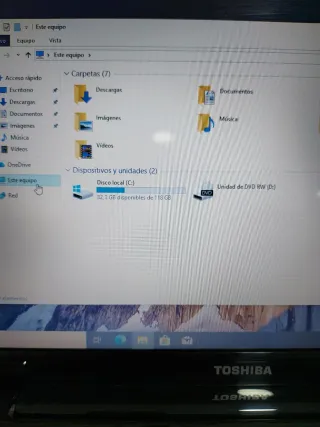 Portátil Toshiba Satellite Core 2Duo. Modelo L505.