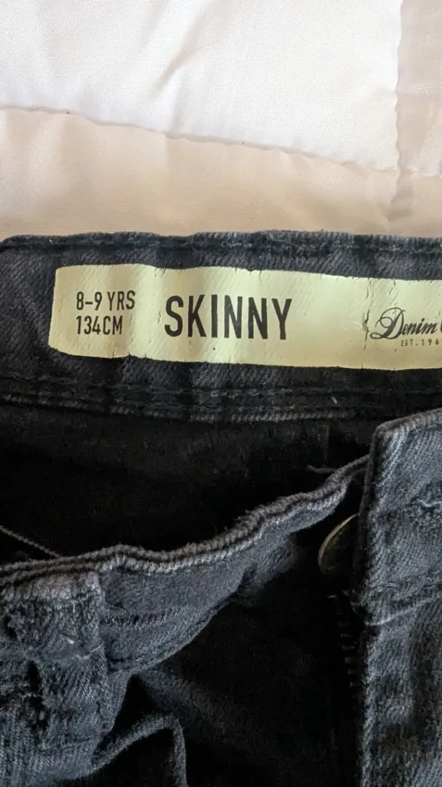 Pantalón vaquero niño 8-9 años