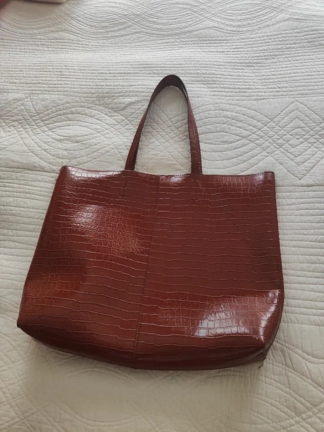 Bolso de mujer burdeos efecto piel