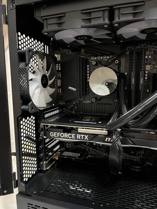 PcCom Imperial Ryzen 7 con Windows 11