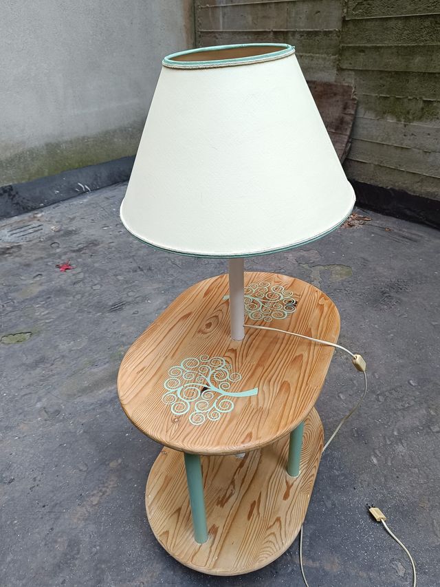 Lampada–tavolino “Verde salvia”