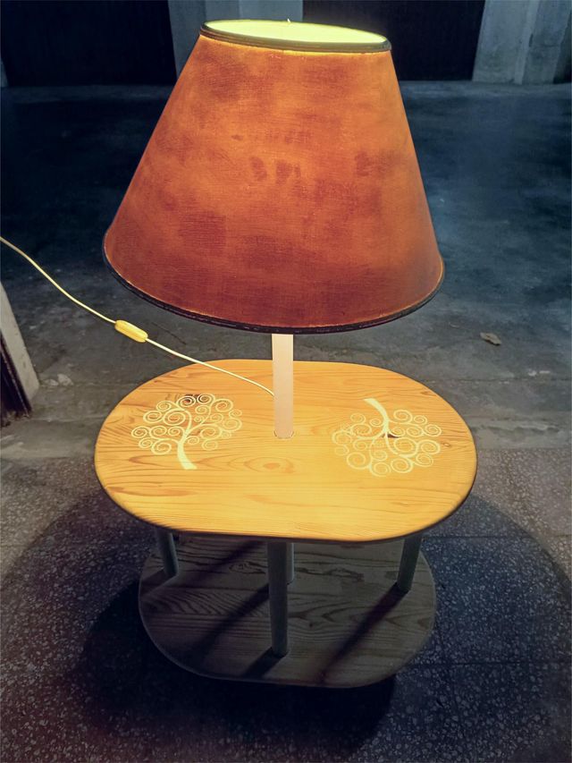 Lampada–tavolino “Verde salvia”