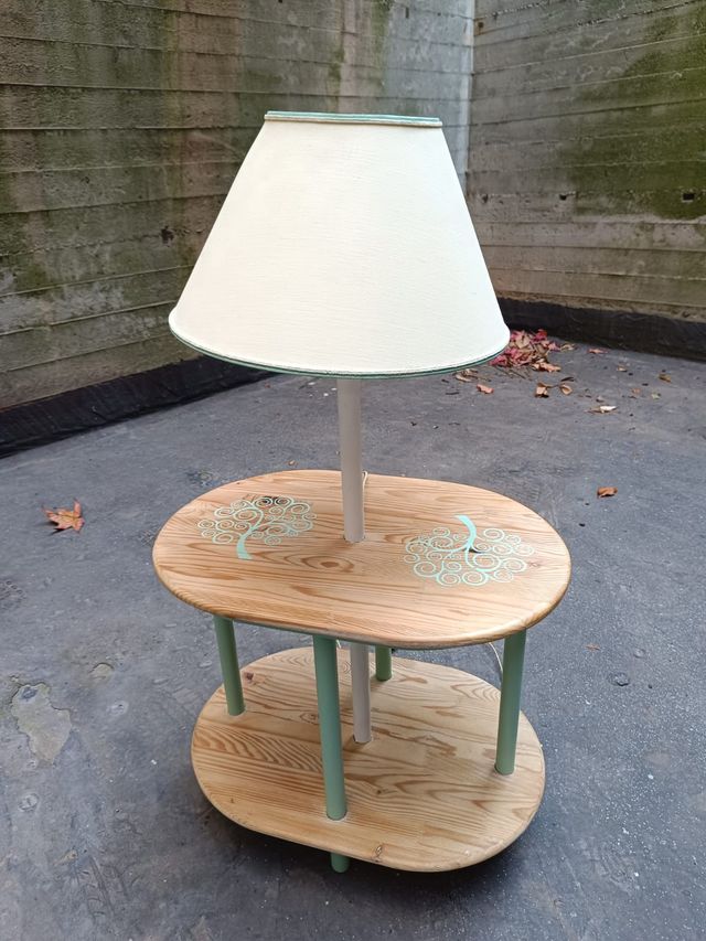Lampada–tavolino “Verde salvia”