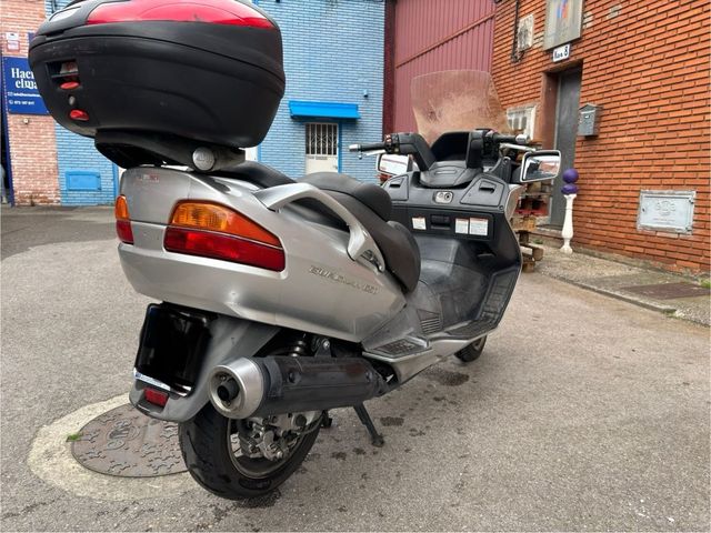 Suzuki Burgman 650 Plata