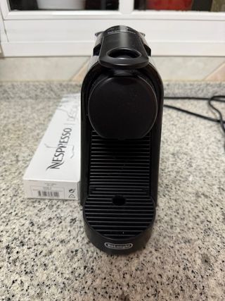 Cafetera Nespresso DeLonghi Negra