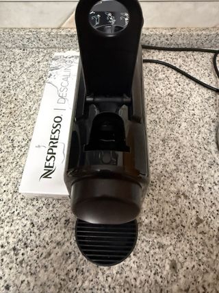 Cafetera Nespresso DeLonghi Negra