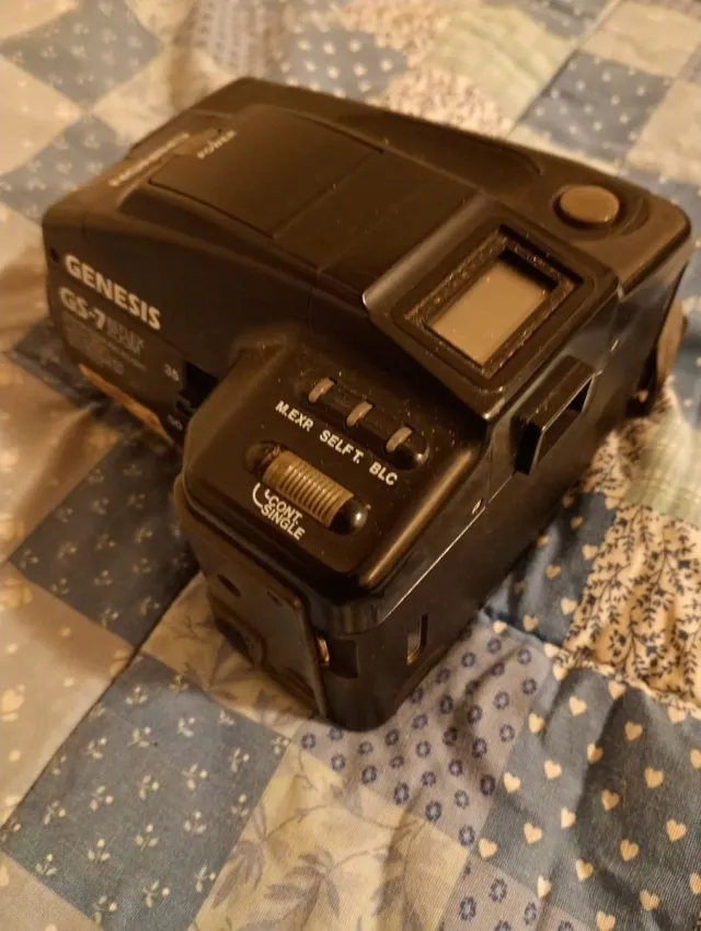 Chinon Genesis GS-7 Reflex 35mm